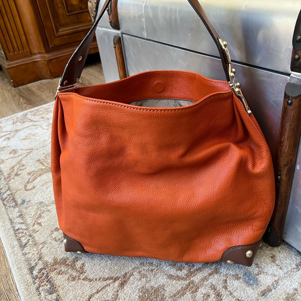 Beautiful Michael Kors 🍊 orange bag - Picture 10 of 13